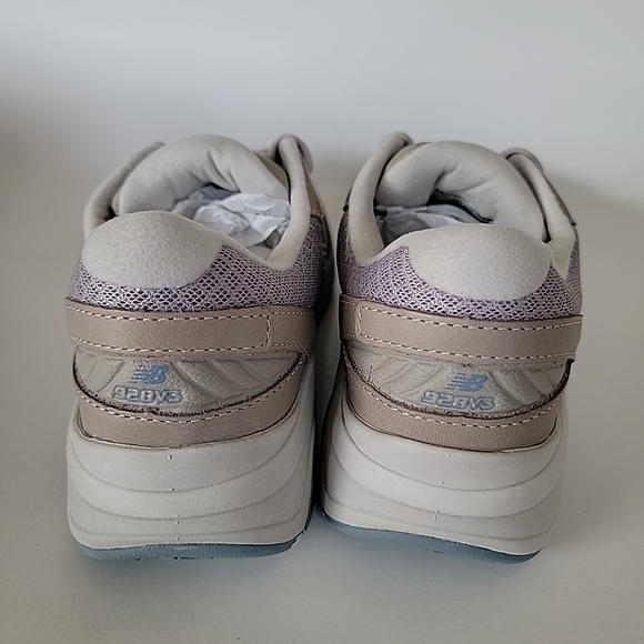 New Balance Women's 928v3 Walking Shoe Narrow Beige Athletic Shoes Size 6 - Picture 7 of 9